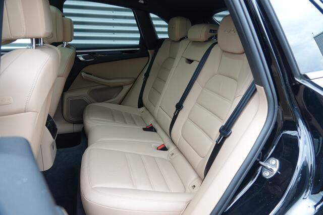Porsche MACAN 2.9 GTS | Panodak | Beige | Sportuitlaat |