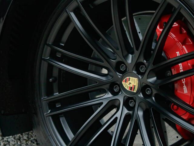 Porsche MACAN 2.9 GTS | Jet Black | Burmester | PCCB | Pano | PASM | Sport Chrono