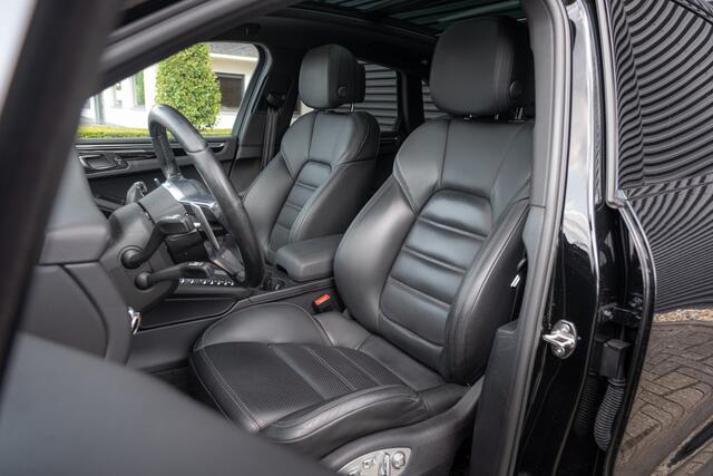 Porsche MACAN 3.0 S / Luchtvering / Panoramadak