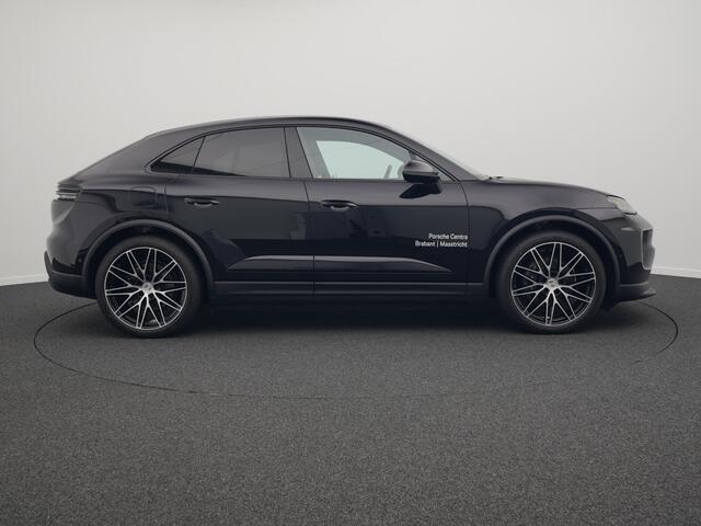 Porsche MACAN 4