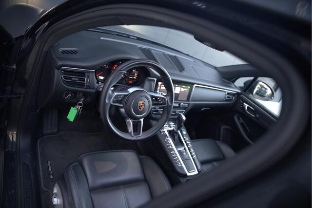 Porsche MACAN 2.0 | Panoramadak | Bose | Luchtvering | PASM | Memory Seats | Camera | Leder Dashboard | Stuurverwarming | Stoelverwarming | Elektrische Achterklep | Navigatie |