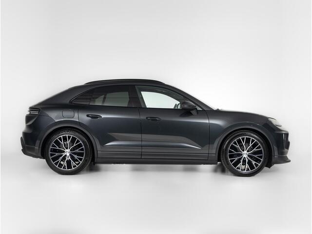 Porsche MACAN 4
