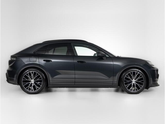 Porsche MACAN 4