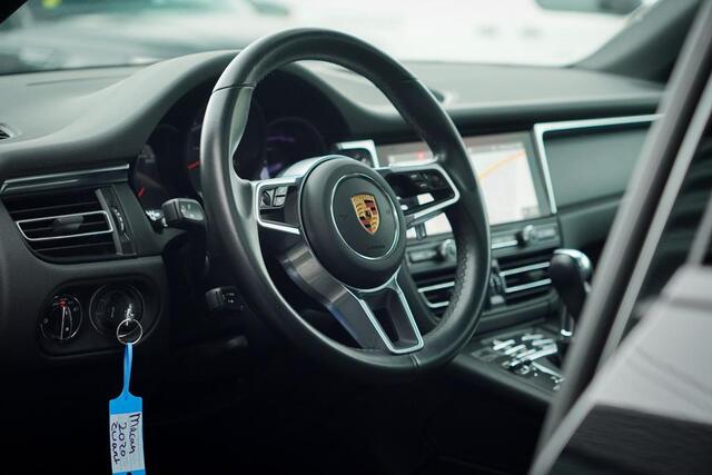 Porsche MACAN 2.0 / Panoramadak / Incl BTW / 20'' / Stoelverwarming
