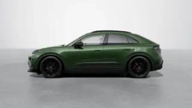 Porsche MACAN 4