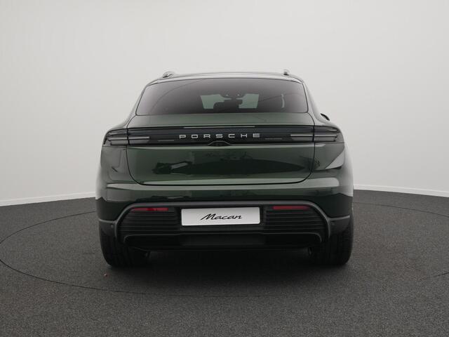 Porsche MACAN 4