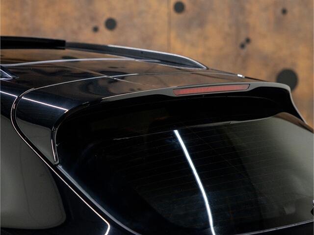 Porsche MACAN Turbo | Luchtvering | Pano | Sport Chrono | Camera |