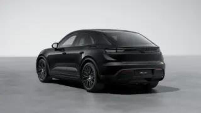 Porsche MACAN 4
