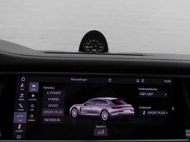 Porsche PANAMERA Sport Turismo 2.9 4 E-Hybrid 10 Years Edition Soft Close, Sport Chrono, Panoramadak, Stuurverwarming, Bose Audio, Sfeerverlichting