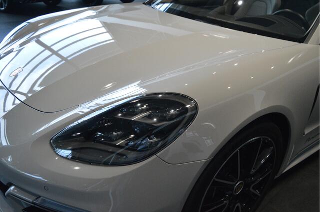Porsche PANAMERA Sport Turismo 4.0 Turbo S E-Hybrid pano Burmester Softclose !!