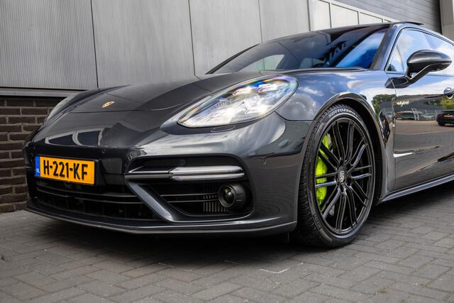 Porsche PANAMERA Sport Turismo 4.0 Turbo S 680 pk E-Hybrid Sport-Chrono / Keramisch/ Pano-Dak/ Lucht-Vering/ 360-Camera/ Keyless/ Burmester/ Achteras-Sturing/ Matrix-LED/ Soft-Close/ 21'' LMV
