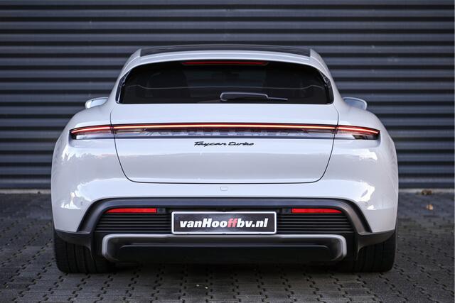 Porsche Taycan Turbo Sport Turismo - Krijt - Display - Sport Sound