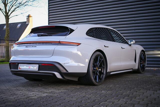 Porsche Taycan Turbo Sport Turismo - Krijt - Display - Sport Sound