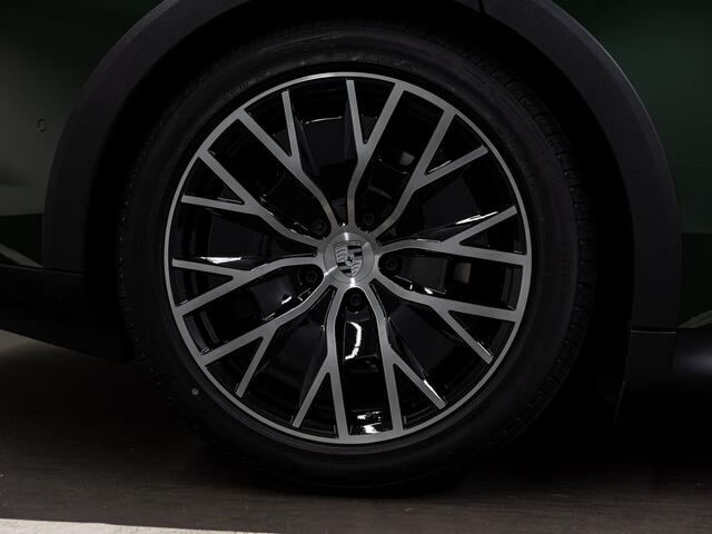 Porsche Taycan 4 Cross Turismo