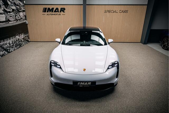 Porsche Taycan Performance 84 kWh Goed uitgevoerde Taycan met lage km stand NL geleverd