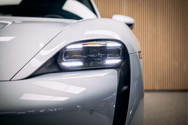 Porsche Taycan Performance 84 kWh Goed uitgevoerde Taycan met lage km stand NL geleverd