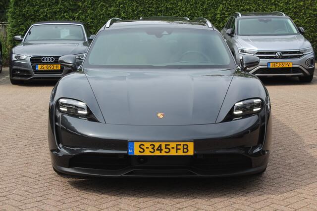 Porsche Taycan Sport Turismo 79 kWh / Panoramadak / Camera / Adaptieve stoelen / Luchtvering / 21'' / Bose / Keyless / Sportchrono / Stoelverwarming / DAB / ACC