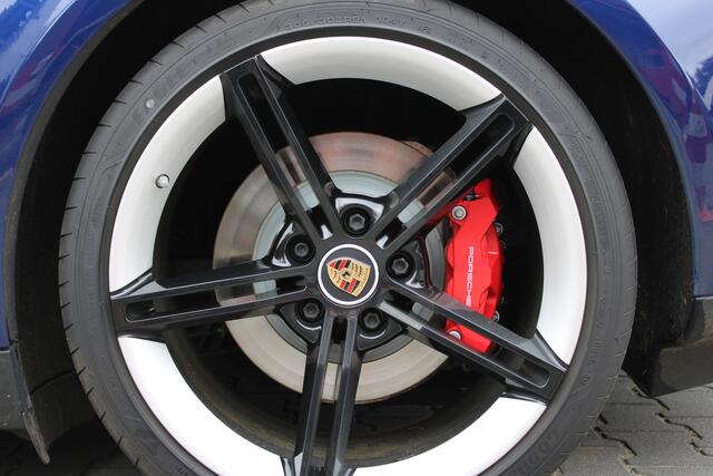 Porsche Taycan 4S Performance 84 kWh - Goed onderhouden - Panoramadak- Burmester 21 inch 4S Lichtmetalen velgen - Passagiers display