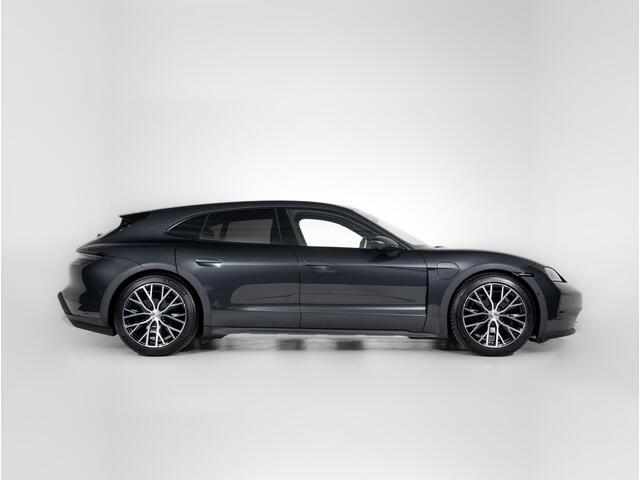Porsche Taycan 4 Cross Turismo