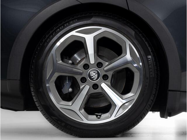 Porsche Taycan 4 Cross Turismo