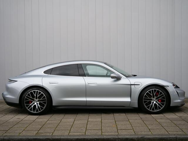Porsche Taycan 4S 79 kWh 517 Pk Automaat Dual scherm / Pano-dak / Navi / DAB / Apple Carplay / Camera's