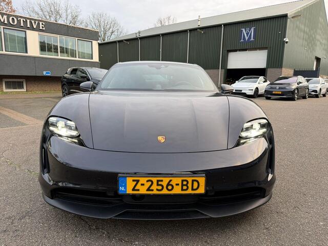 Porsche Taycan Performance 84 kWh VAN: 68.900,- VOOR: 64.440,- UW EINDEJAARSVOORDEEL: 4.460,- EURO | ADAPT. CRUISE | DODE HOEK HERKENNING | SPORTCHRONO | HEAD UP | WARMTEPOMP | DIRECT LEVERBAAR NET PORSCHE ONDERHOUD GEHAD |