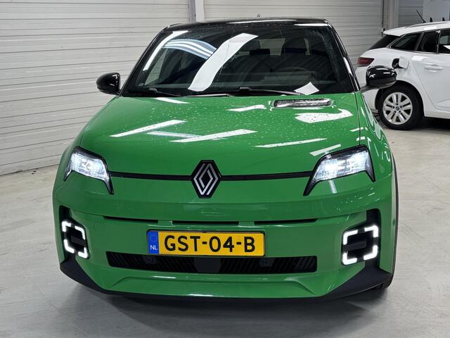 Renault 5 comfort range Techno 52 kWh AUTOMAAT / *** Levering in overleg *** / Voorstoelen + stuurwiel verwarmd / Parkeersensoren voor + achter / Navigatiesysteem full map / Cruise control / Apple Car Play & Android Auto / Automatische airco