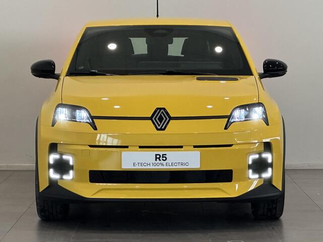 Renault 5 Evolution 40 kWh | Pack Winter | Van: ¤ 29.059,- nu rijklaar voor: ¤ 27.559,-