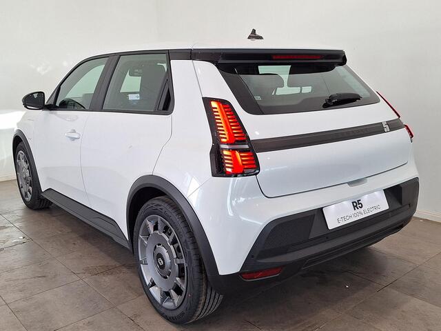 Renault 5 Evolution 40 kWh | Van: ¤ 29.059,- nu rijklaar voor: ¤ 27.559,-