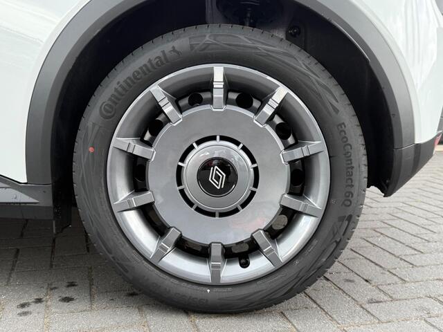 Renault 5 E-TECH 100% ELECTRIC NightenDay 120pk Pack Winter