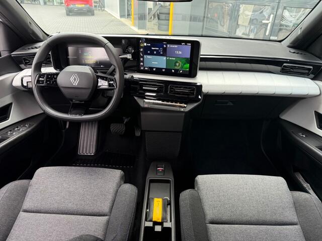 Renault 5 E-TECH 100% ELECTRIC NightenDay 120pk Pack Winter