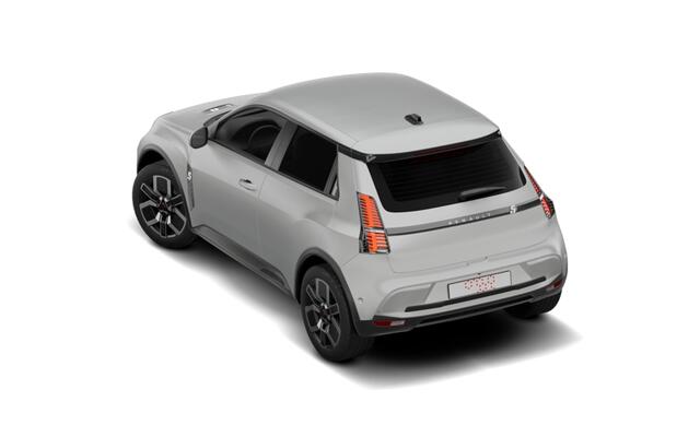 Renault 5 Roland-Garros | Achteruitrijcamera | Elektrisch verwarmbare voorstoelen | ISOFIX-bevestigingssysteem voor kinderzitjes op passagiersstoel en op de twee buitenste zitplaatsen achter