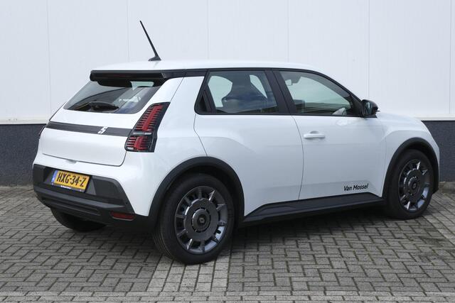 Renault 5 40kWh Urban Range Evolution 120PK | Stoelverwarming | Keyless | Apple-carplay/Android-auto | Parkeersensoren | Climate control