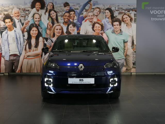 Renault 5 comfort range iconic cinq 52 kWh *NIEUW!* *Harman Kardon!* - Parkeerassistent, 18" LMV, adaptive cruise, stoel + stuurverwarming