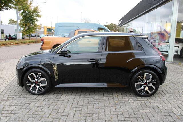 Renault 5 urban range iconic cinq 40 kWh | SPECIALE EINDEJAARSPRIJS! | Dakstriping | 18" "Techno" Velgen |