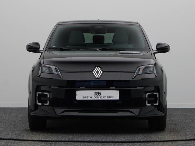 Renault 5 Roland-Garros Comfort range | Achteruitrijcamera | Elektrisch verwarmbare voorstoelen | ISOFIX-bevestigingssysteem voor kinderzitjes op passagiersstoel en op de twee buitenste zitplaatsen achter