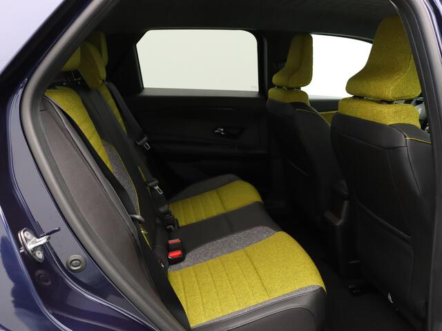 Renault 5 Iconic cinq Comfort range | Achteruitrijcamera | Elektrisch verwarmbare voorstoelen | ISOFIX-bevestigingssysteem voor kinderzitjes op passagiersstoel en op de twee buitenste zitplaatsen achter