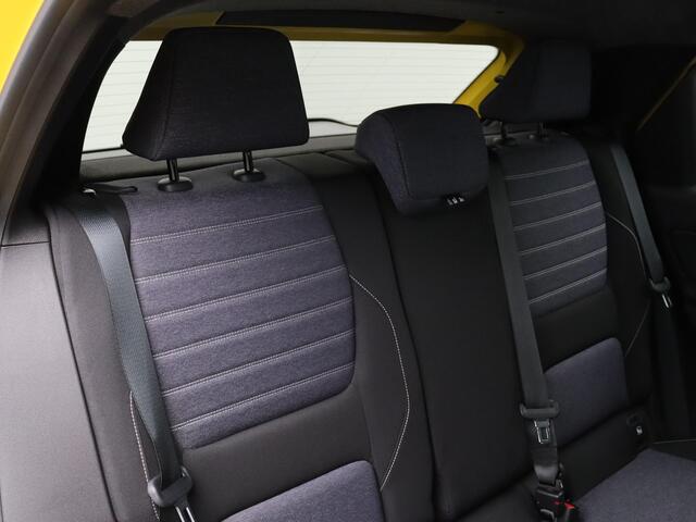 Renault 5 Techno Urban range | Achteruitrijcamera | ISOFIX-bevestigingssysteem voor kinderzitjes op passagiersstoel en op de twee buitenste zitplaatsen achter | LED-dagrijverlichting met specifiek vormgegeven lichtsignatuur