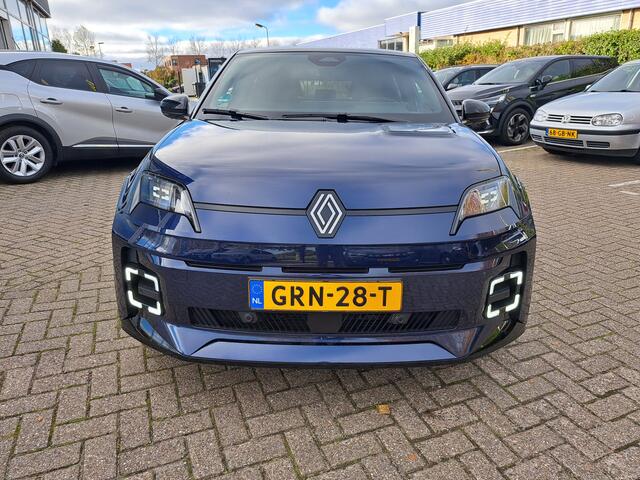 Renault 5 comfort range iconic cinq 52 kWh | 18" LM Velgen | Camera | Adaptive cruise | Harman Kardon | DEMONSTRATIE AUTO, VRAAG NAAR BESCHIKBAARHEID