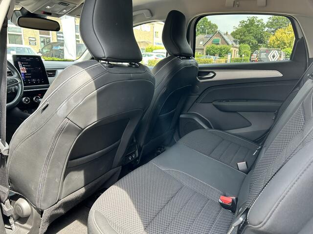 Renault Arkana 1.6 E-Tech Hybrid 145 Intens | achteruitrijcamera | Parkeersensoren | Adaptief Cruise control | Trekhaak