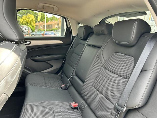 Renault Arkana 1.6 E-Tech Hybrid 145 Intens | achteruitrijcamera | Parkeersensoren | Adaptief Cruise control | Trekhaak