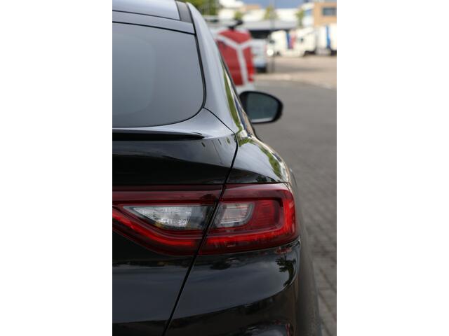 Renault Arkana 1.3 TCe 140PK | panorama | digital dash |