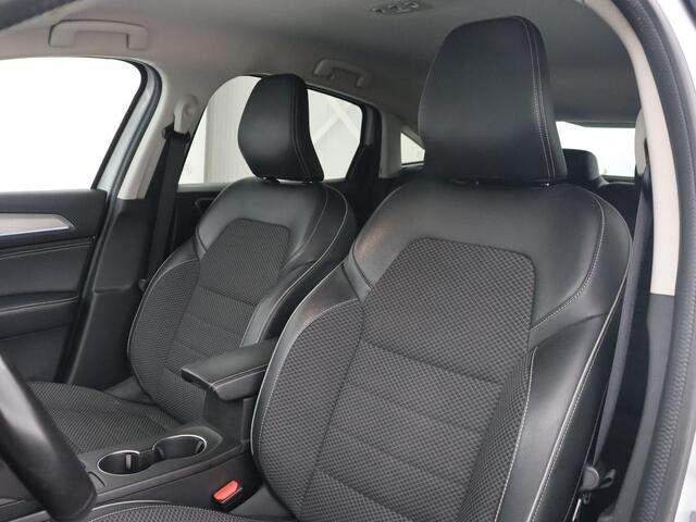 Renault Arkana 1.6 E-Tech Hybrid 145 Intens | Adaptive cruise | Camera | Carplay | Half leder | Navigatie | Keyless | Full LED | 18'' lichtmetalen velgen