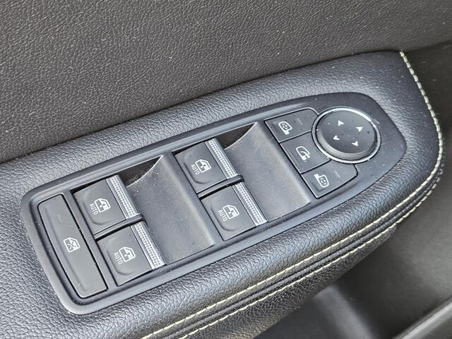 Renault Arkana 1.3 TCe 140 BLACK&BLACK VOL *Panoramadak*Led