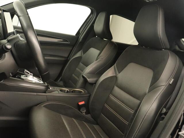 Renault Arkana 1.6 E-Tech hybrid 145 E-Tech engineered | Leder/Alcantara | Stoelverwarming | Adaptive cruise | Camera | Carplay | Stuurverwarming | 18'' | Park Assist | Naviagatie