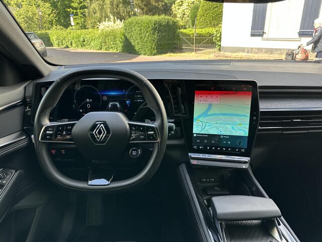 Renault Austral mild hybrid 160 X-Tronic techno | 360* Camera | Afneembare Trekhaak | 1.800 kg trekgewicht!! | Verwarmde voorruit | stoelverwarming | Stuurverwarming | Dealer onderhouden |