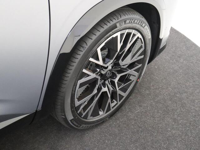 Renault Austral 1.2 E-Tech full hybrid 200 iconic esprit Alpine | Pack around view camera | Pack Light & Sound | Pack Vision | 4 Control |