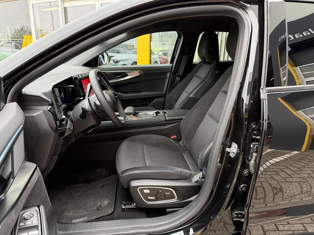 Renault Austral 1.2 E-Tech full hybrid 200 techno esprit Alpine | 360 graden camera | Stoel & stuur verwarming | Elektrisch verstelbare voorstoelen | Google maps | DAB | Cruise adaptief | Voorruit verwarming |