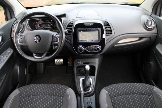 Renault CAPTUR 1.2i 16V TCe 120 pk EDC Automaat Intens met o.a. camera/trekhaak