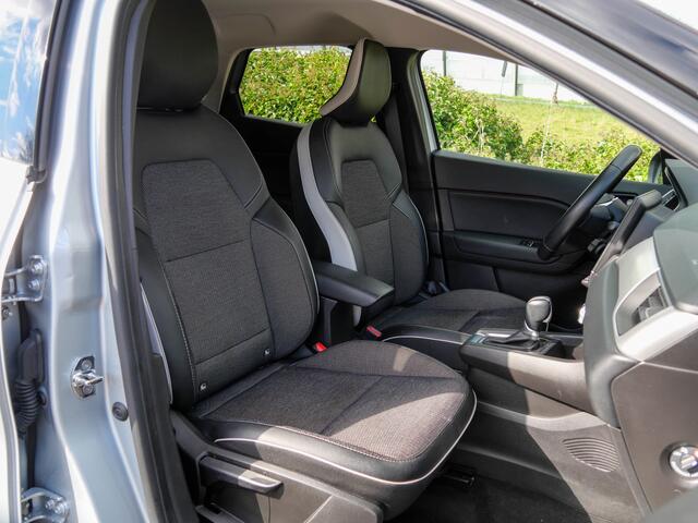 Renault CAPTUR 1.6 E-Tech Hybrid 145 Intens | CAMERA | CARPLAY | NAVIGATIE |